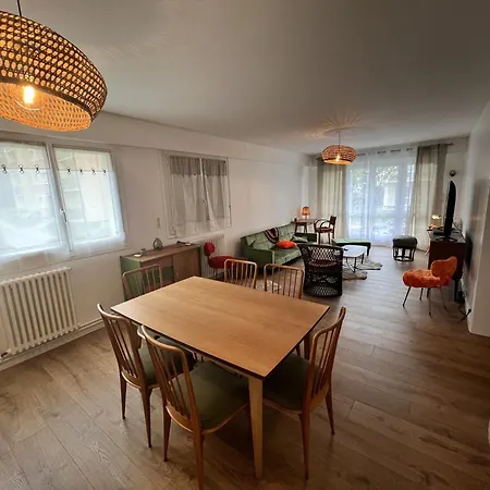 Apartment In Le Mans With Retro-Chic Style شقة لو مان